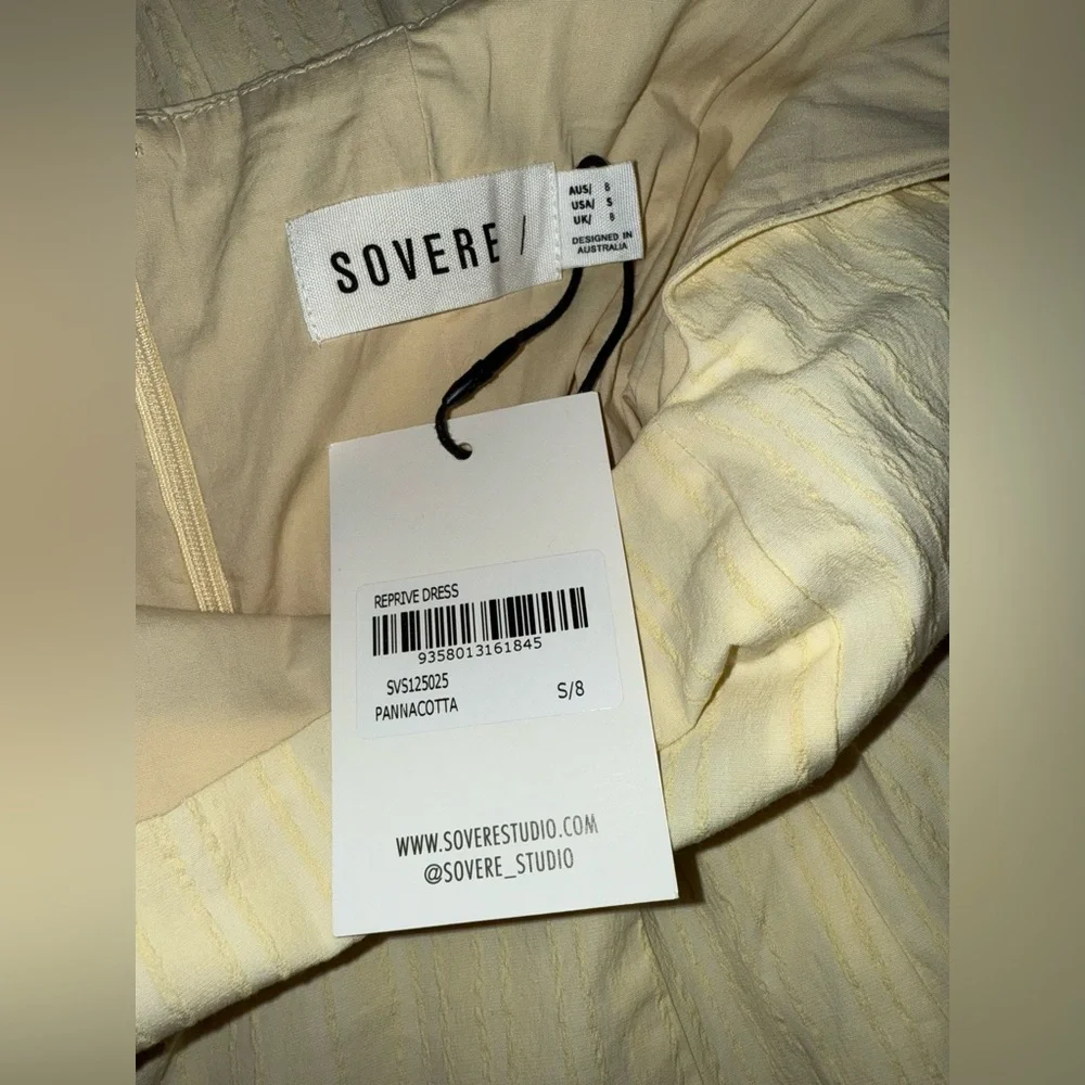 Sleeveless Square-Neck Midi Dress in Pale Yellow - Picture 13 of 15